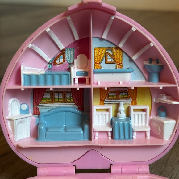 Vintage Polly Pocket country cottage with doll - Picture 7 of 9